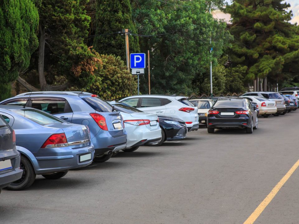 Ile czasu zajmuje znalezienie parkingu w mieście