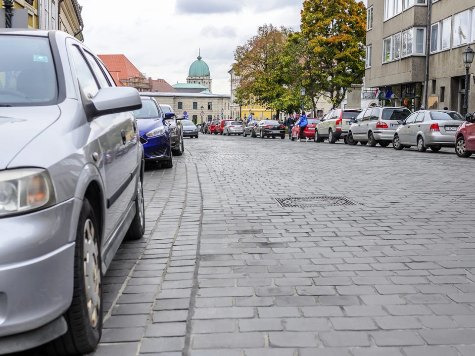 parking stare miasto